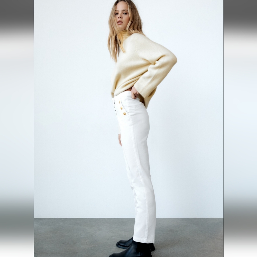 NWT Zara Gold Button Straight Leg White Jeans - Picture 3 of 11